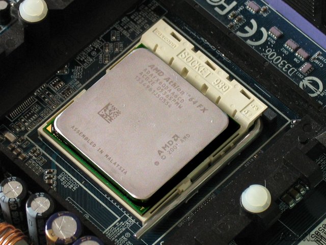 Фрагмент тестового стенда с процессором AMD Athlon 64 FX-60