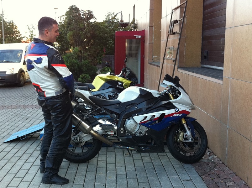 мотоцикл BMW S1000RR
